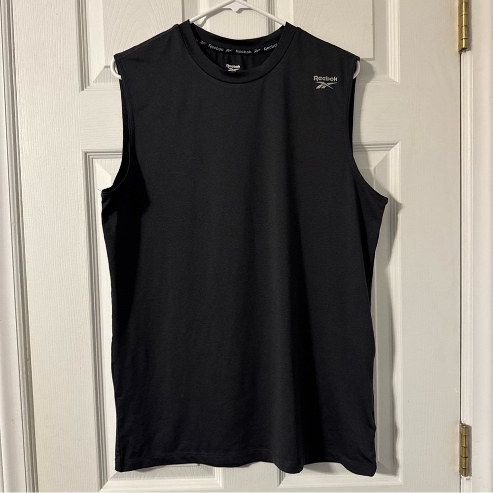 Men's Training REEBOK Sleeveless Tech Black T-Shirt Sz Medium